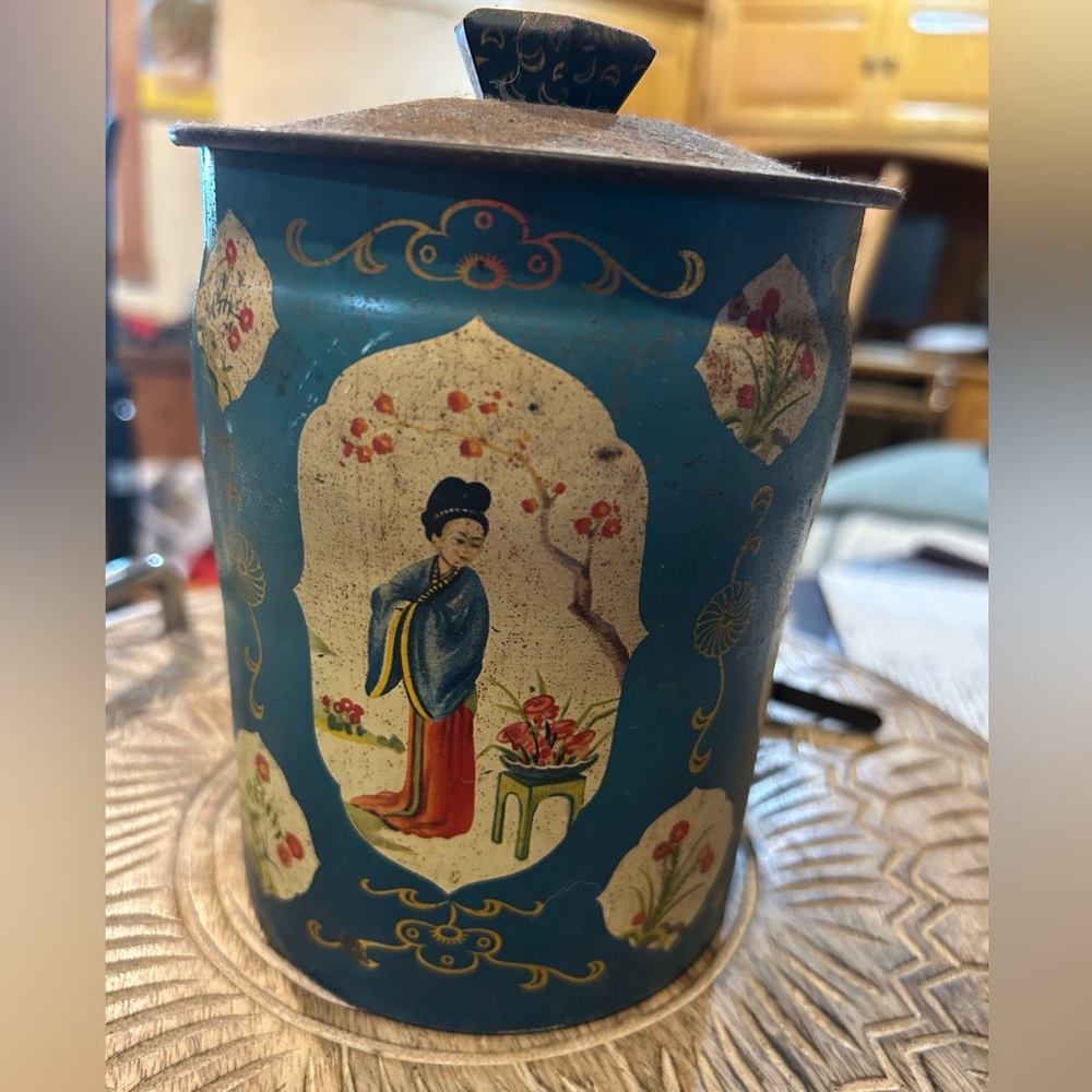 Elegant Blue Asian Art Tin